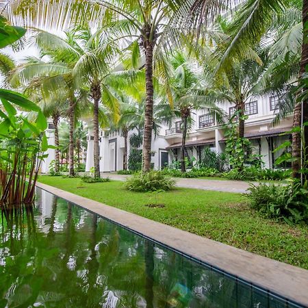 The Privilege Floor By Lotus Blanc Siem Reap Exteriör bild