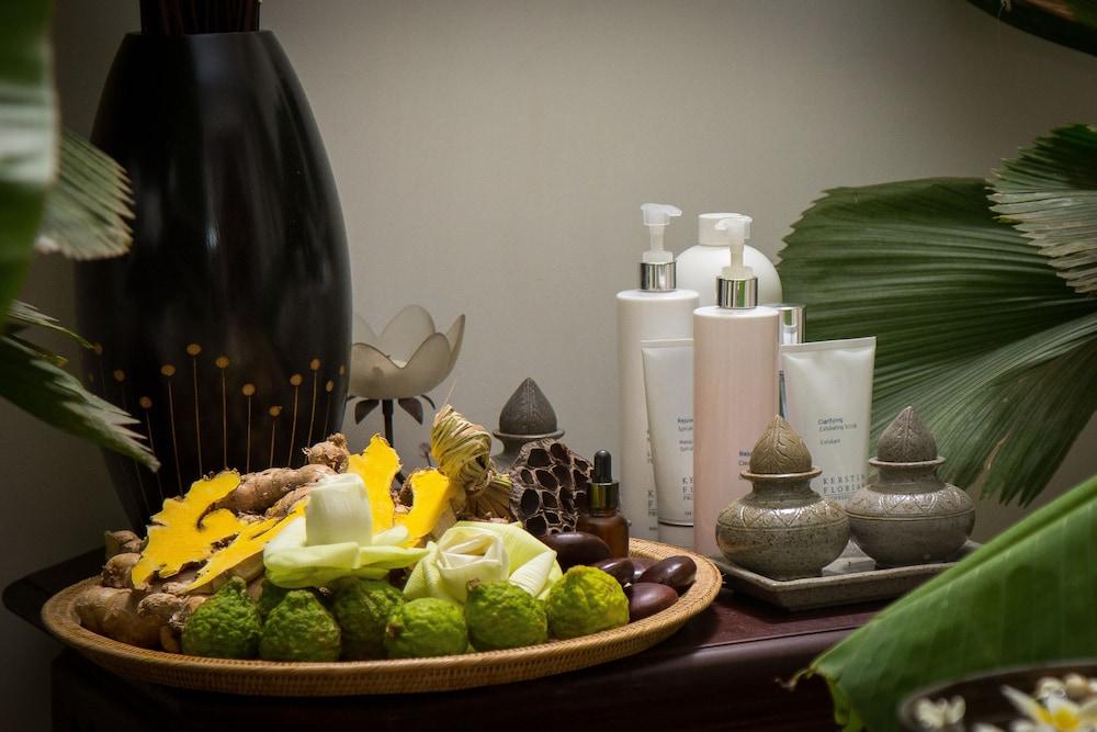 The Privilege Floor By Lotus Blanc Siem Reap Exteriör bild