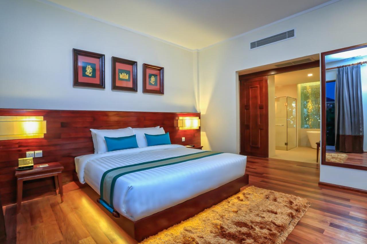 The Privilege Floor By Lotus Blanc Siem Reap Exteriör bild