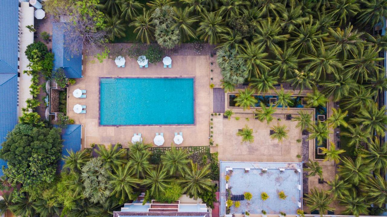 The Privilege Floor By Lotus Blanc Siem Reap Exteriör bild