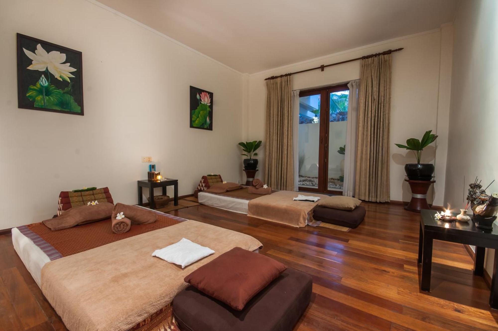 The Privilege Floor By Lotus Blanc Siem Reap Exteriör bild